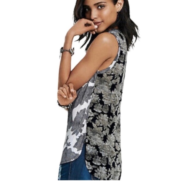 CAbi Tango Scoopneck Floral Tank Top Blouse Black White Gray 3057 Sz S - Picture 3 of 8